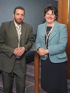 16622-minister-with-fdi-advisor-227x300.jpg