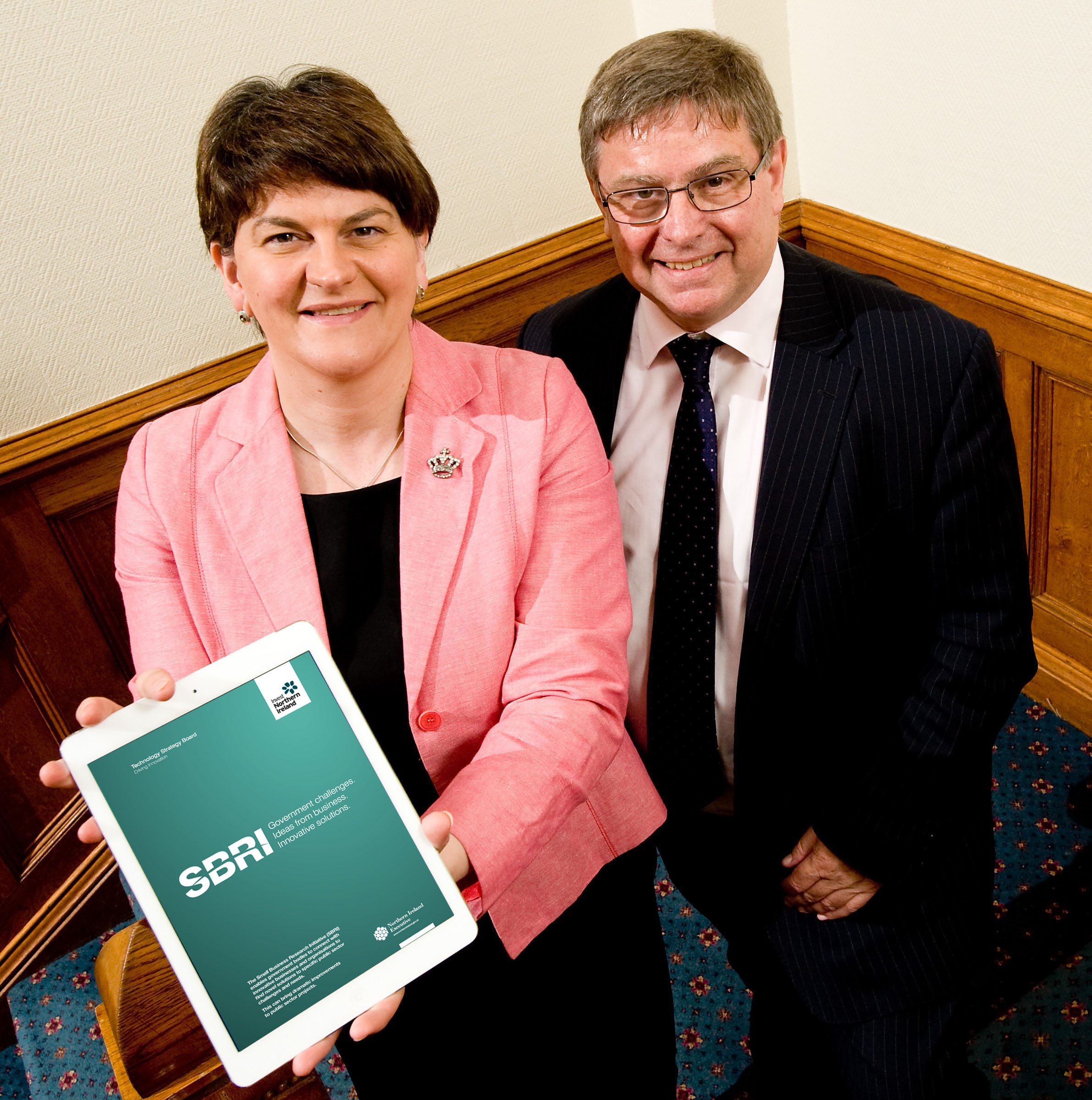 deti-minister-meets-iain-gray-technology-strategy-board.jpg